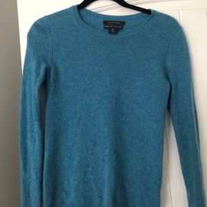 Tahari Cashmere sweater
